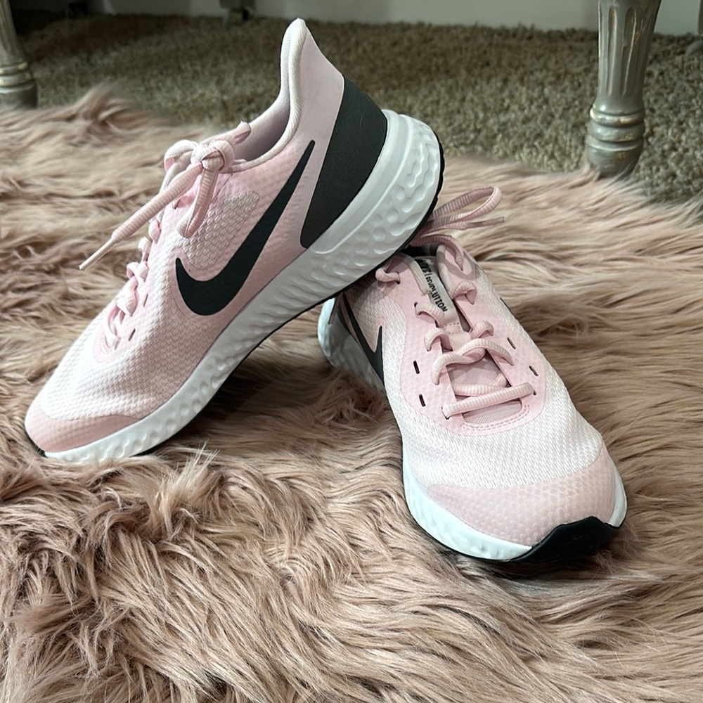 Nike Women's Pink Running Shoes